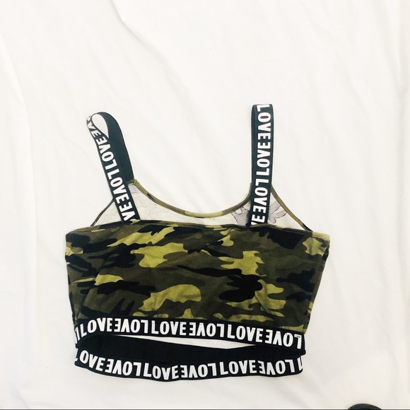 NWOT Shein Green & Black Camouflage Crop Top Size - Picture 2 of 3